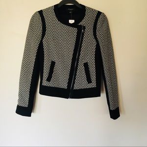 💥NEW💥 Ann Taylor Black & White jacket!
